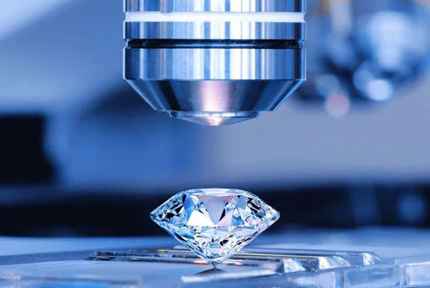 Kim cương nhân tạo sản xuất trong phòng thí nghiệm 2025
