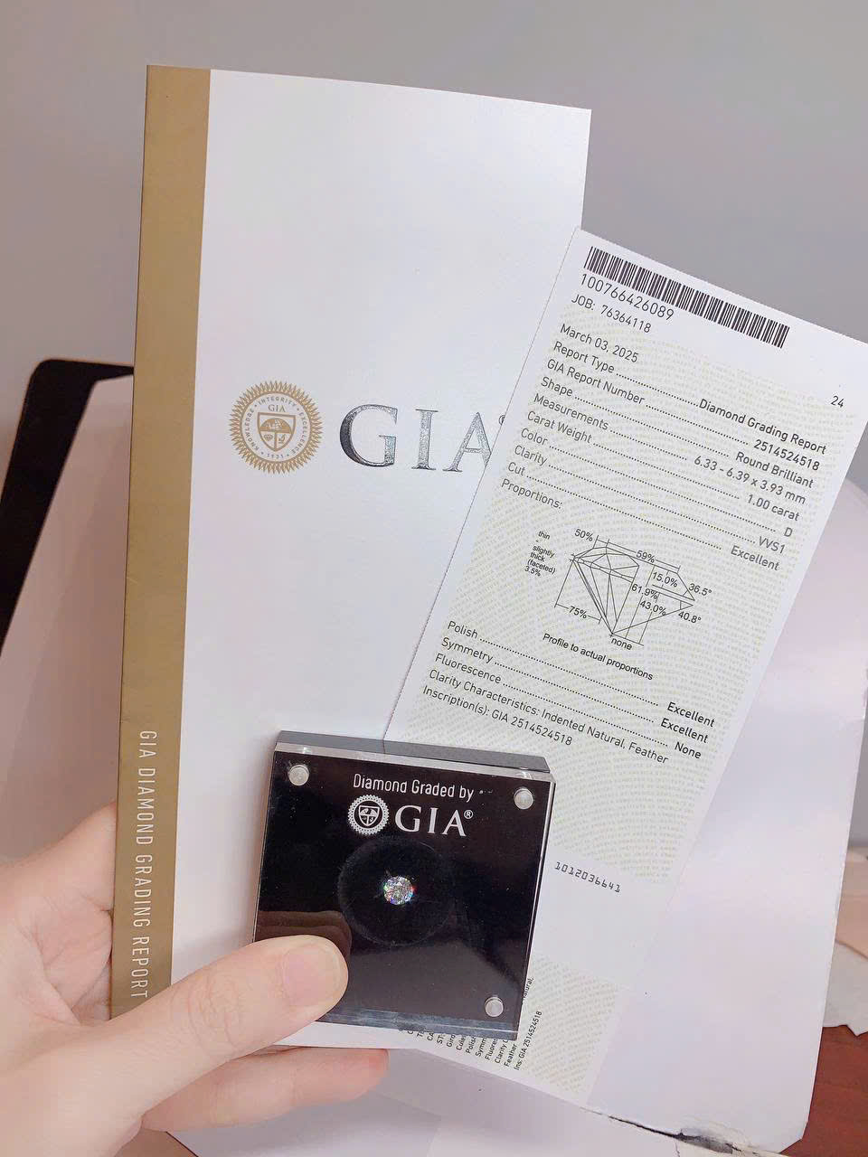 Giá Kim Cương 1 Carat Năm 2025: Những Yếu Tố Quyết Định